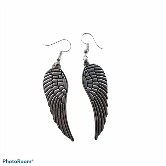 NEW Handcrafted Silver Pewter Angel Wing Dangle Hook Earrings - Picture 2 of 4